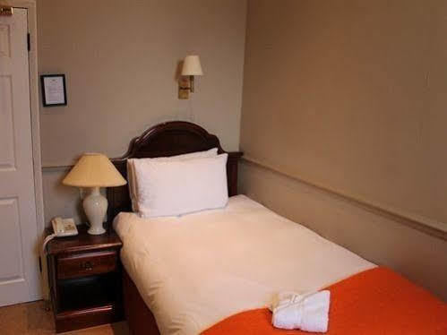 The Crown Hotel فراملينغهام المظهر الخارجي الصورة